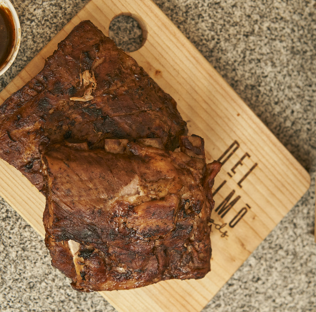 Tabla para Picar en Madera de Pino El Rey de la Parrilla — Chef Demo