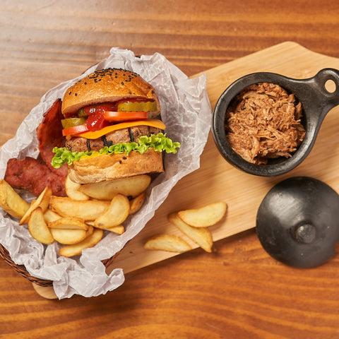Kit Burger + Pulled pork